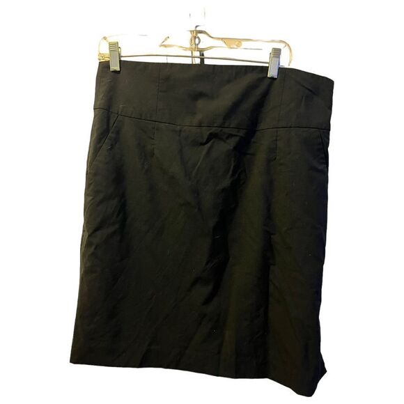 Banana Republic Wrap Skirt Black Pleated Knee Length Pockets Women's Size 14 - Picture 2 of 7